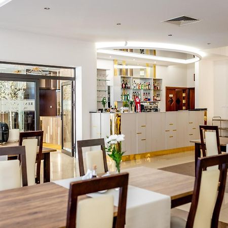 Hotel Trzy Korony Głogów Małopolski Esterno foto