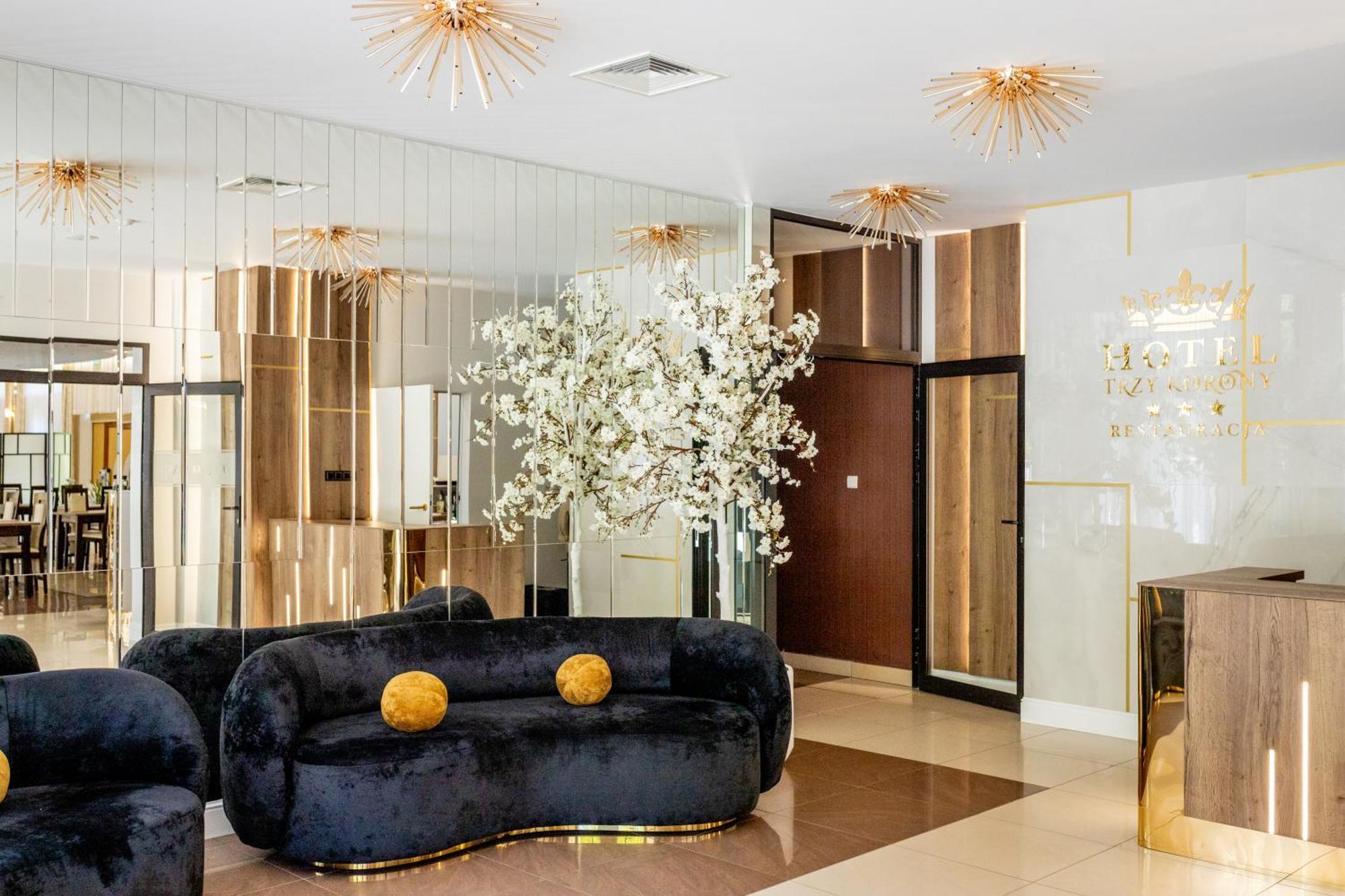 Hotel Trzy Korony Głogów Małopolski Esterno foto